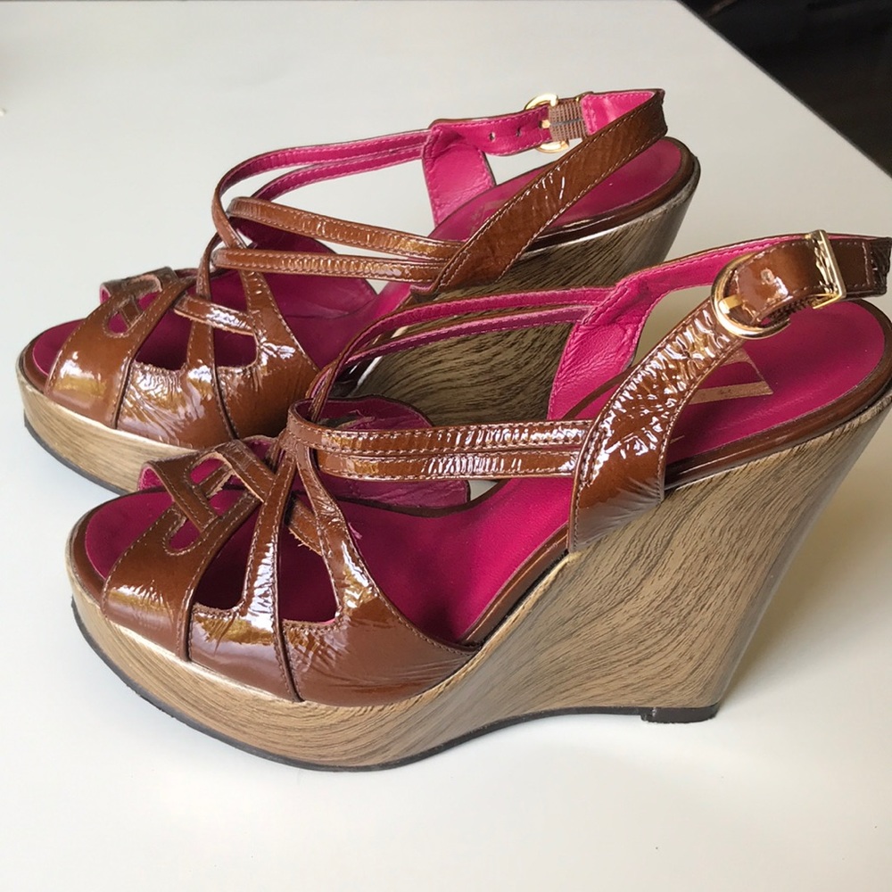 Brown patent sandal wedges